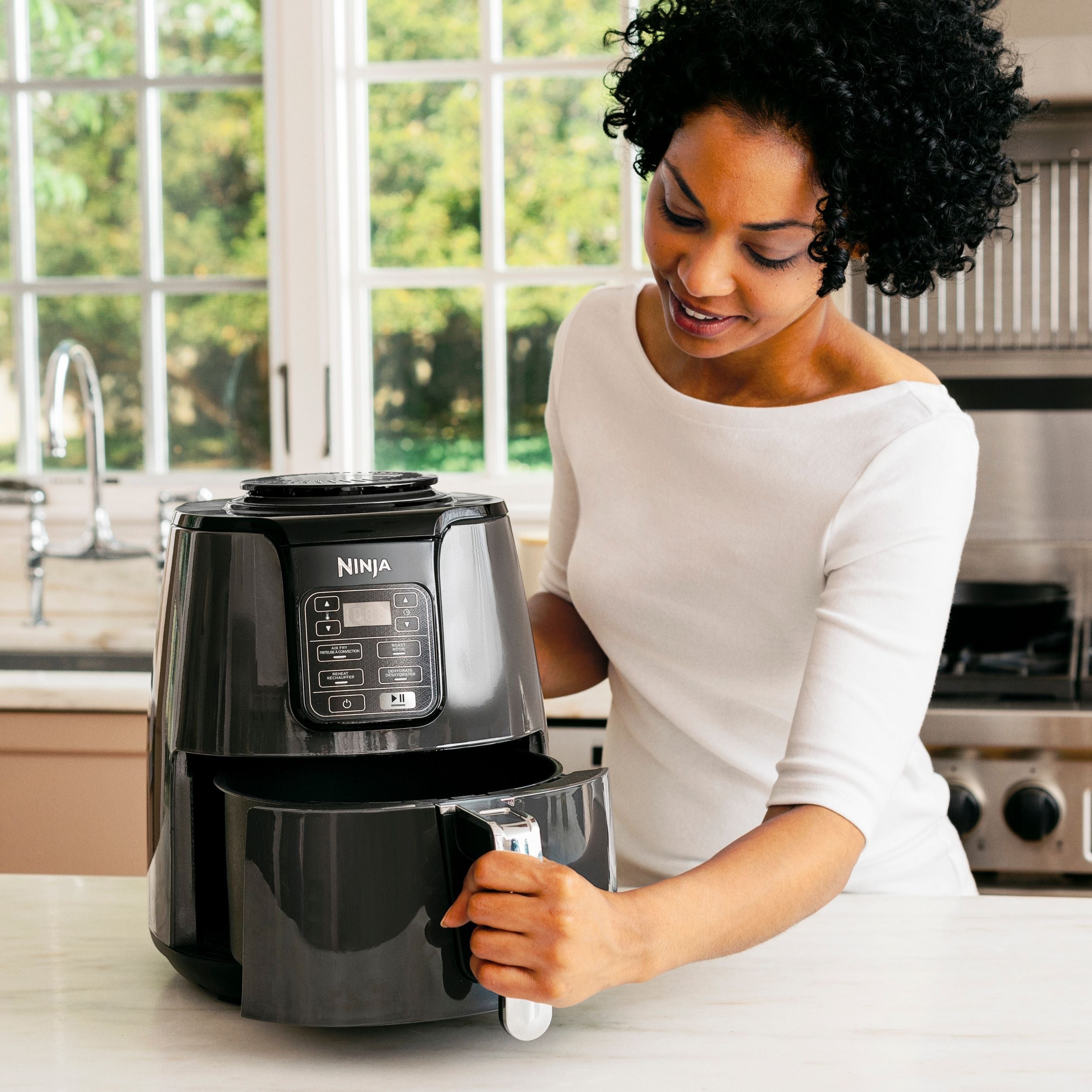 Ninja Single Basket Non-Stick Air Fryer, 5 Functions, 4-qt